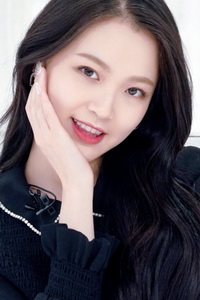 周梓倩